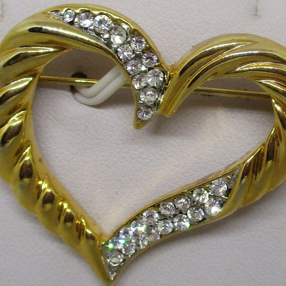 Opulence Crystal Rhinestone Brooch Crystal Ribbed Open Heart Gold Tone Metal Pin - Picture 3 of 11